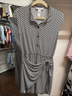 Laundry by Shelli Segal Black & White Printed Sleeveless Dress